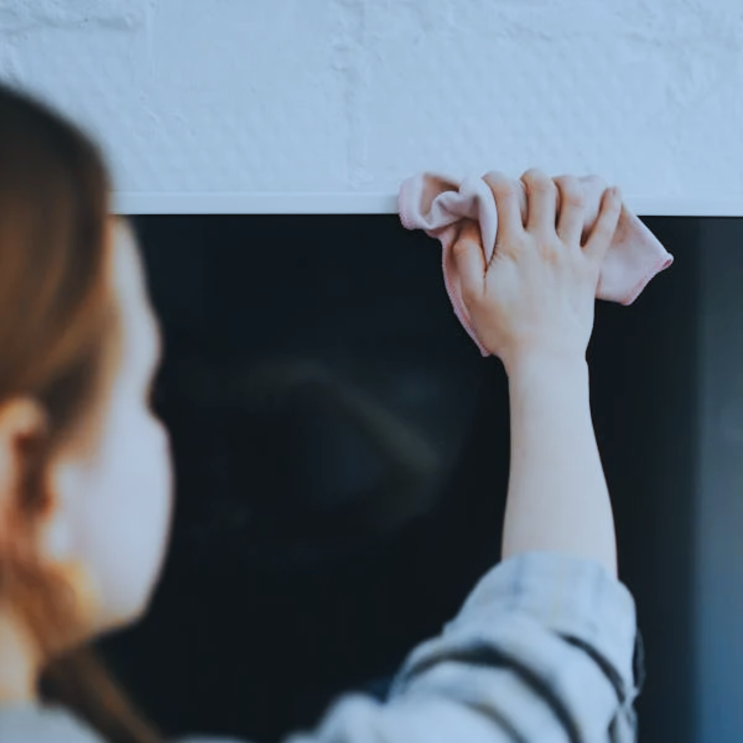 The Ultimate Guide to Cleaning Your TV Screen: Tips for a Crystal Clear View