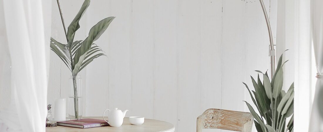 Expert Tips for Cleaning Curtains at Home: Keep Your Drapes Fresh and Gleaming