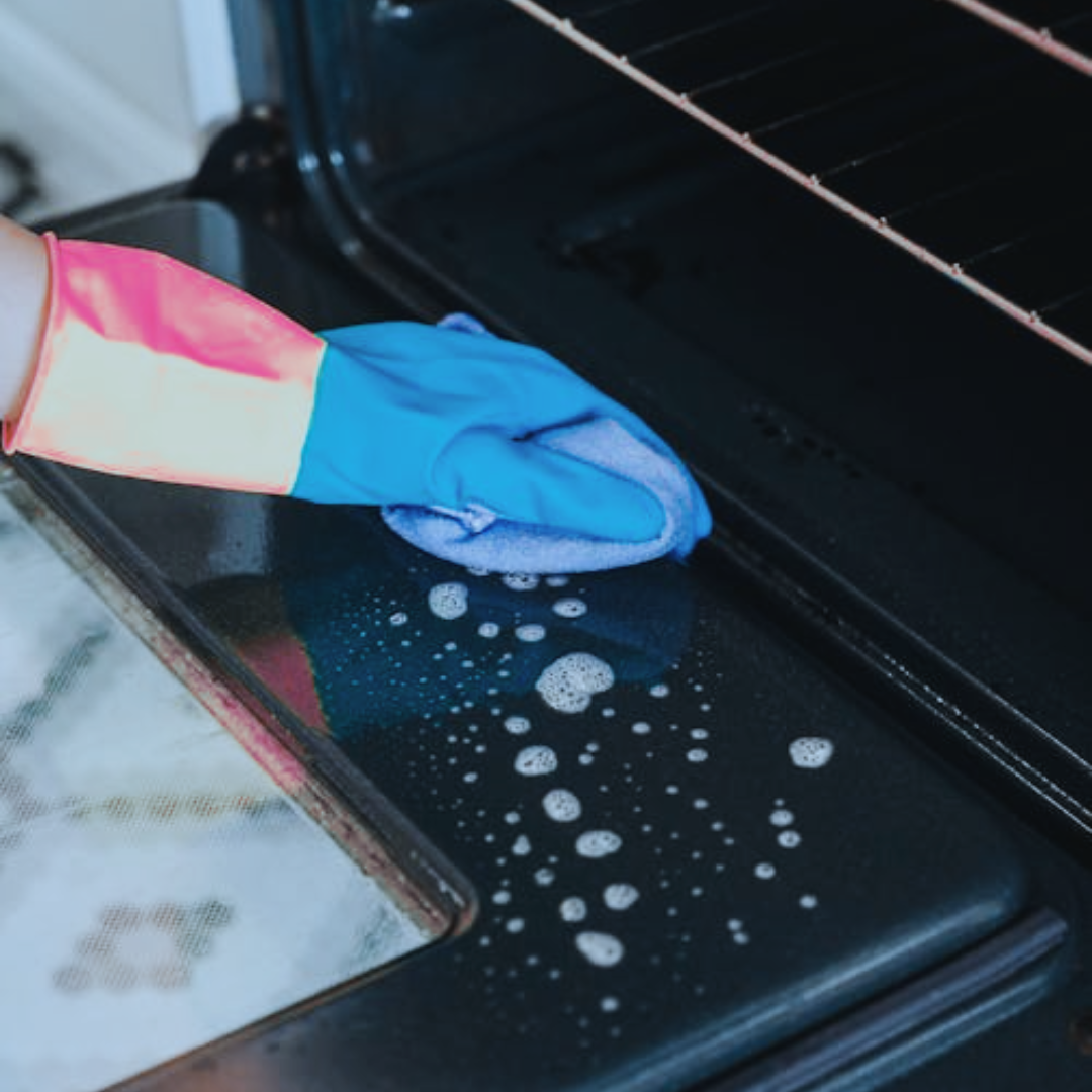 Clean Inside Oven: Tips and Techniques for a Sparkling Finish